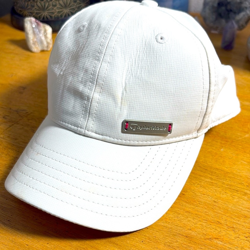 TaylorMade women’s golf hat